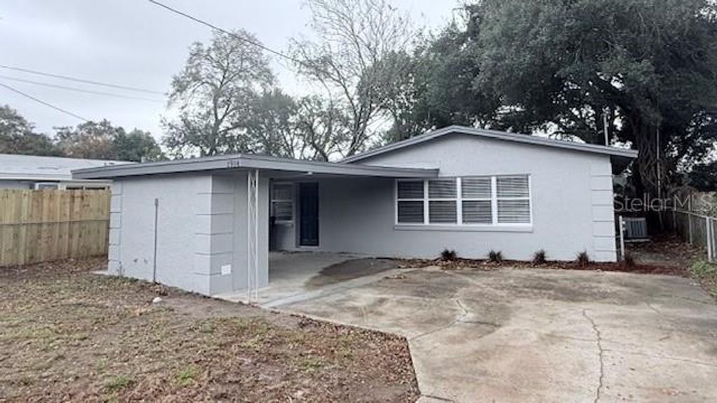 Photo of 1914 Geigel Avenue, Orlando, FL 32806 (MLS # O6383174)