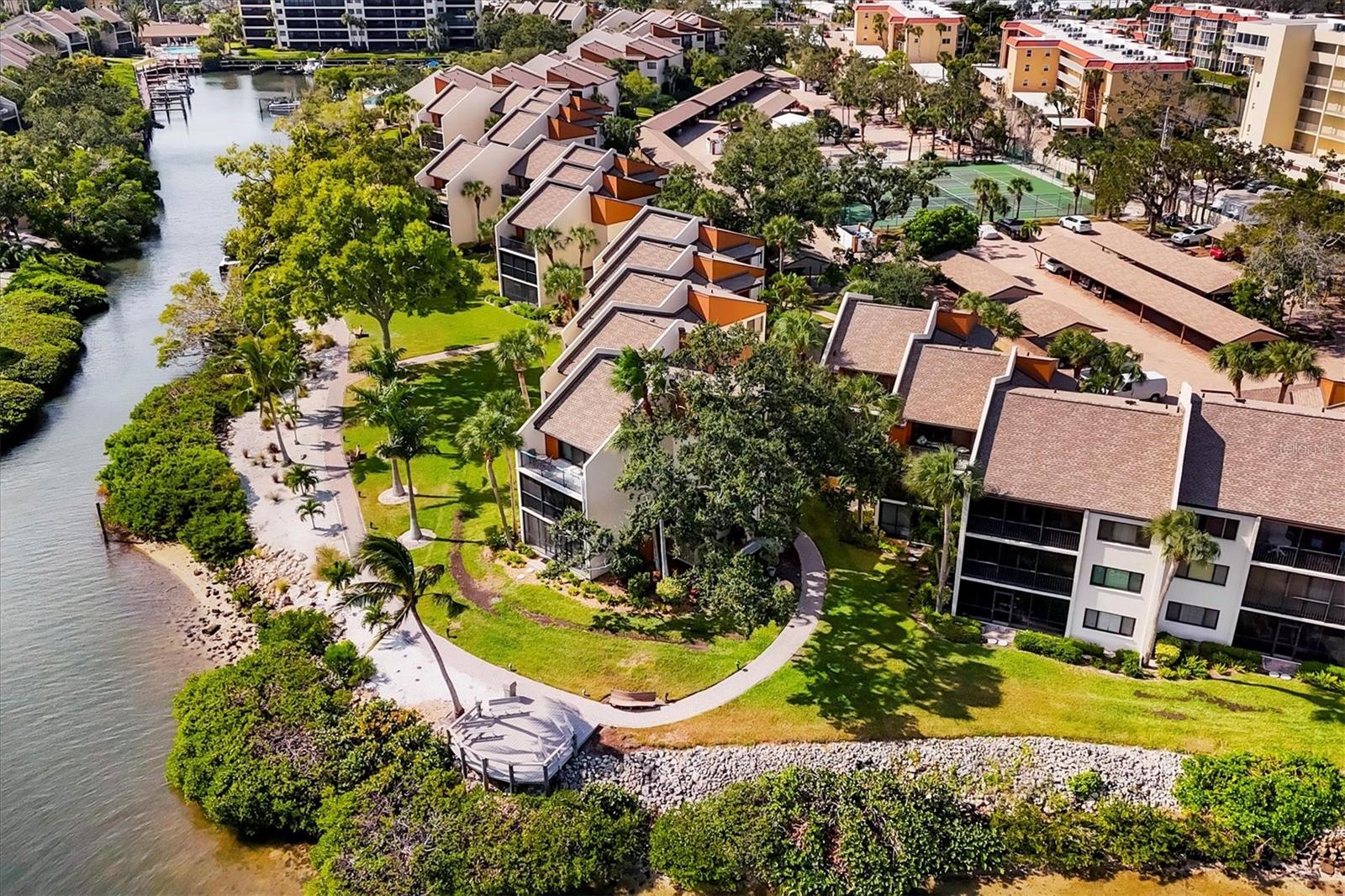 MIDNIGHT COVE II - Residential