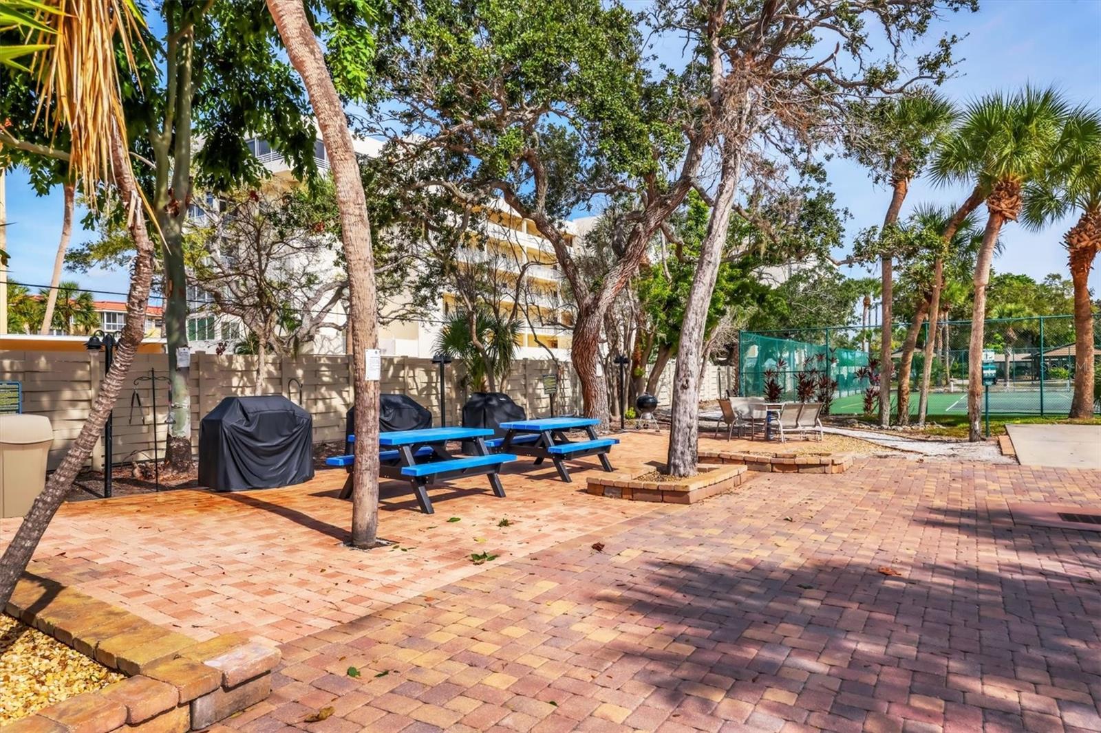 MIDNIGHT COVE II - Residential