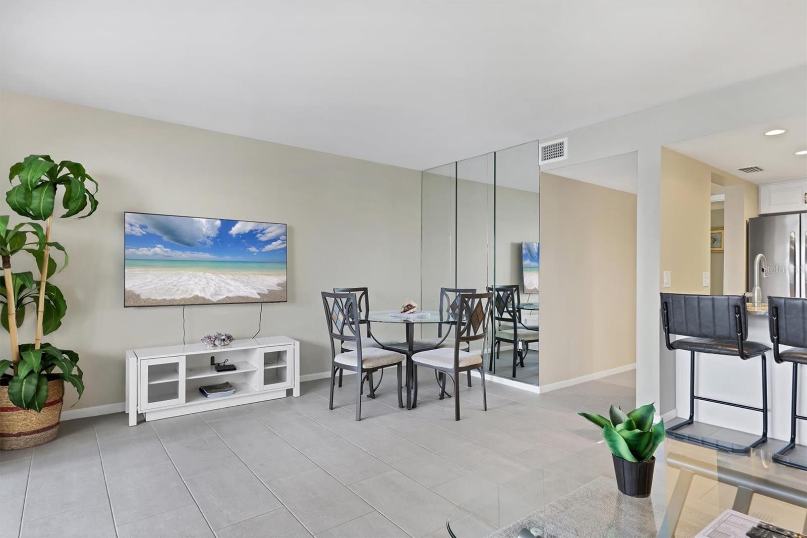 MIDNIGHT COVE II - Residential