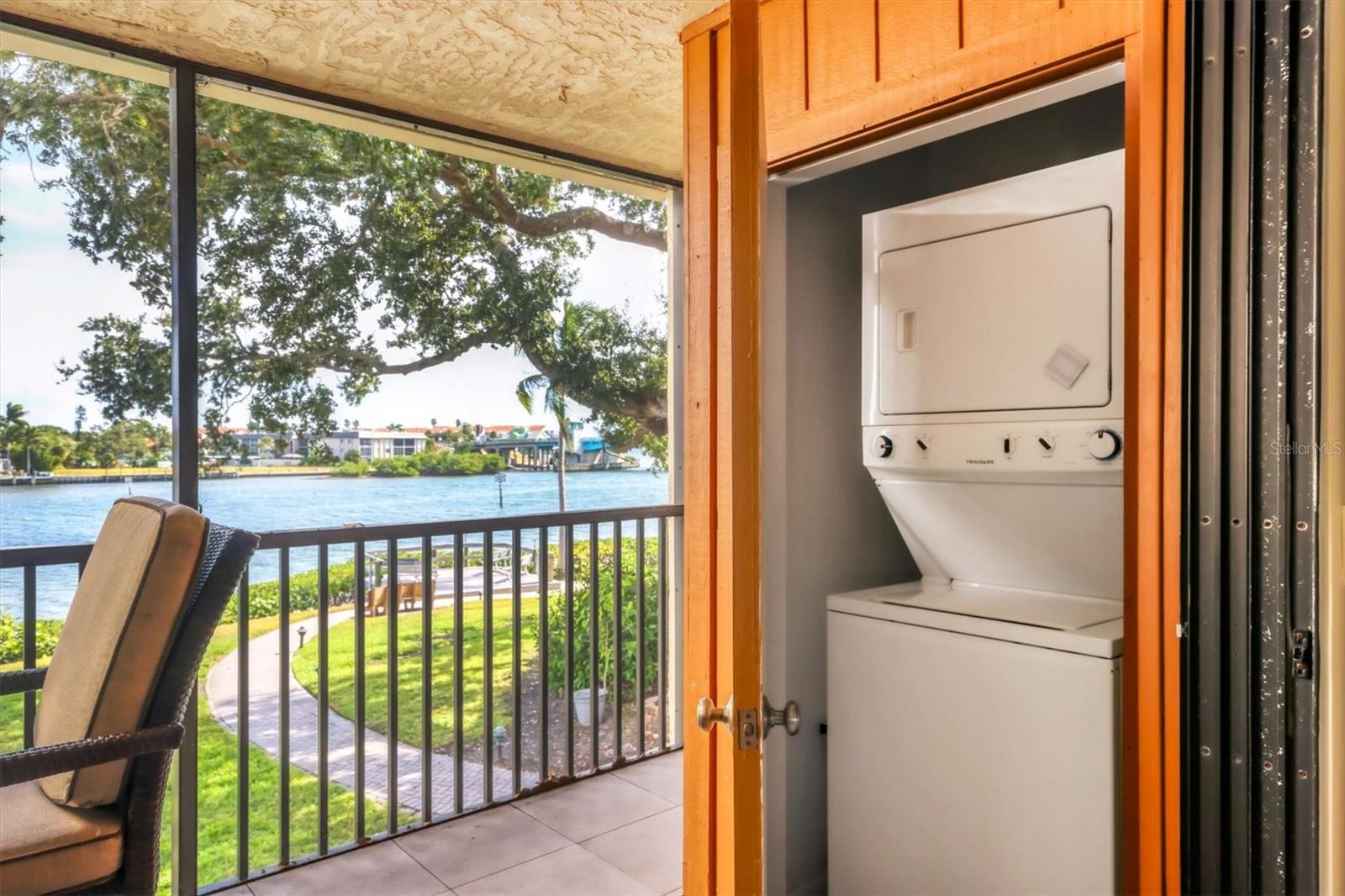 MIDNIGHT COVE II - Residential