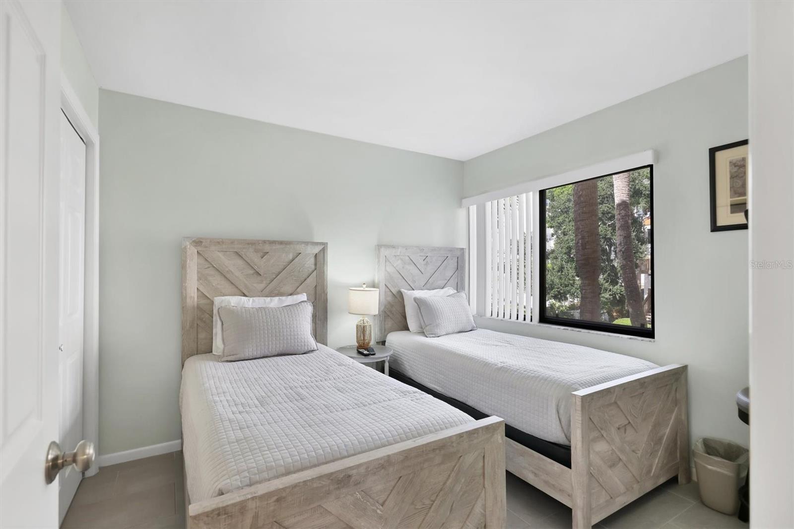 MIDNIGHT COVE II - Residential