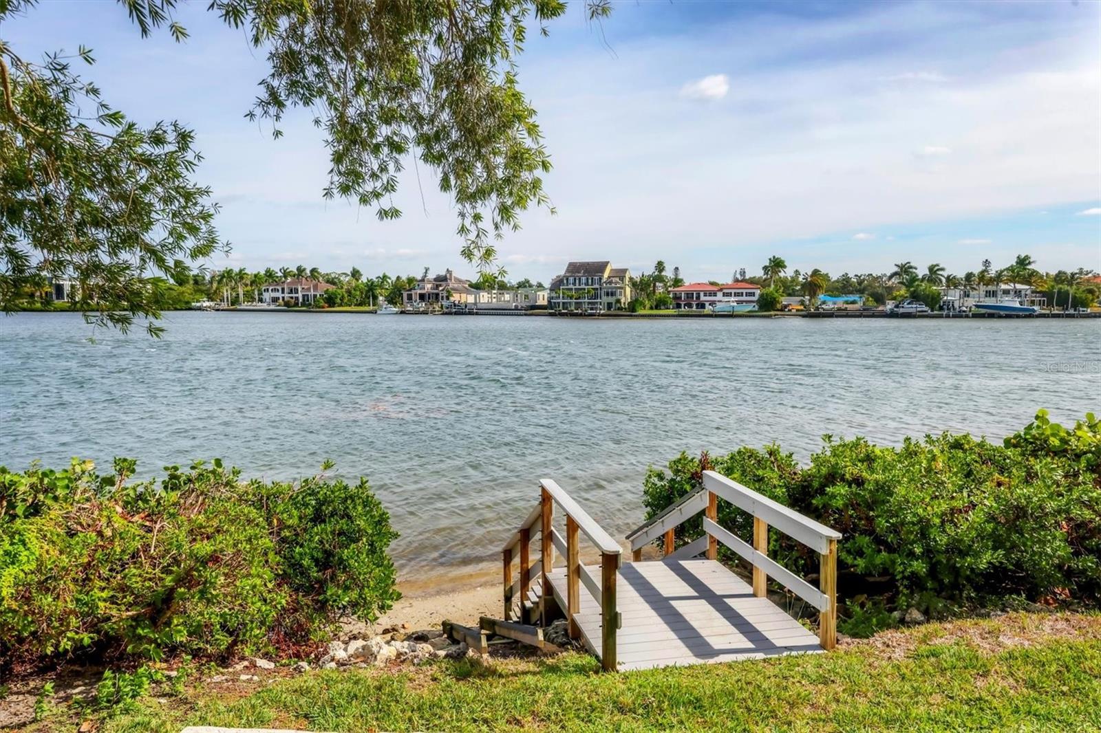 MIDNIGHT COVE II - Residential