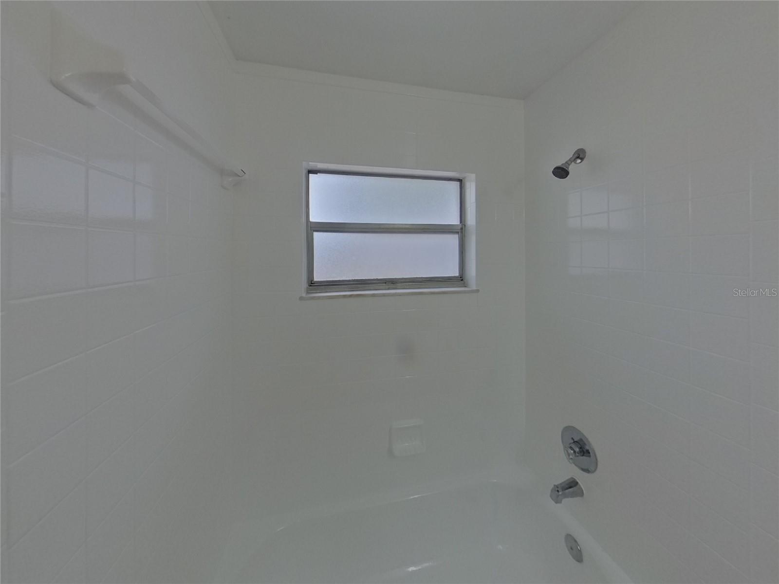 WOODBERY ESTATES - Residential Lease