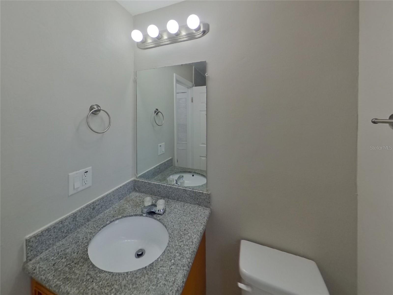 WOODBERY ESTATES - Residential Lease