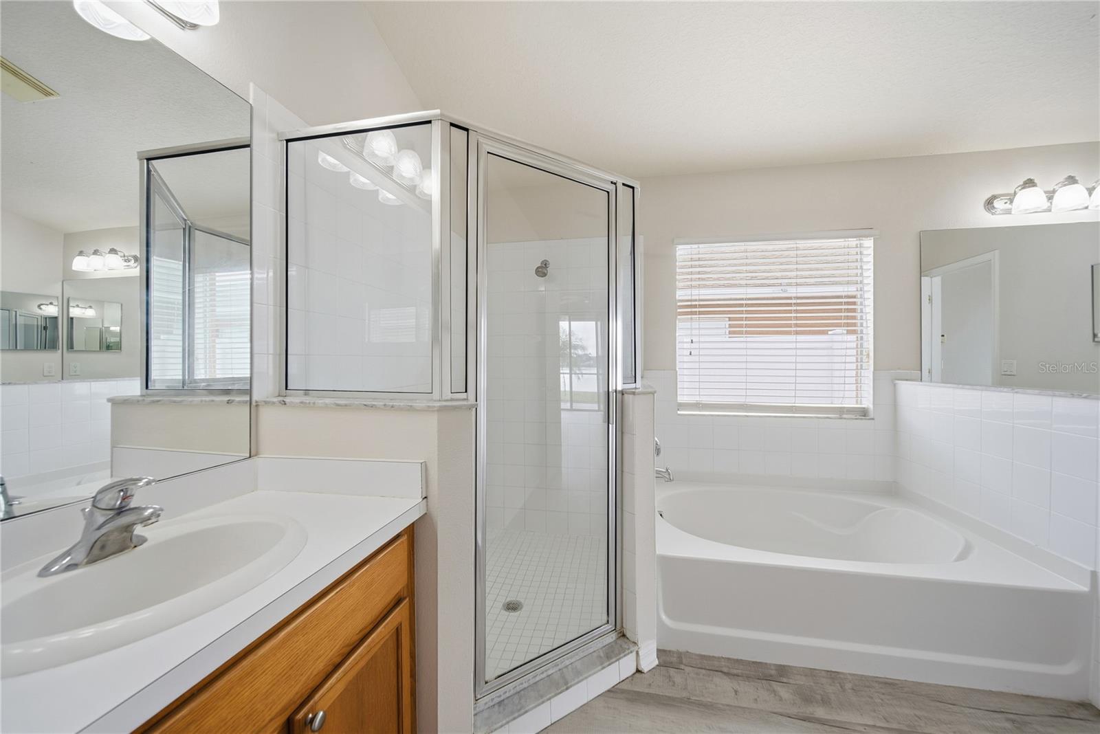 BRIDGEWATER PH 03 - Residential Lease