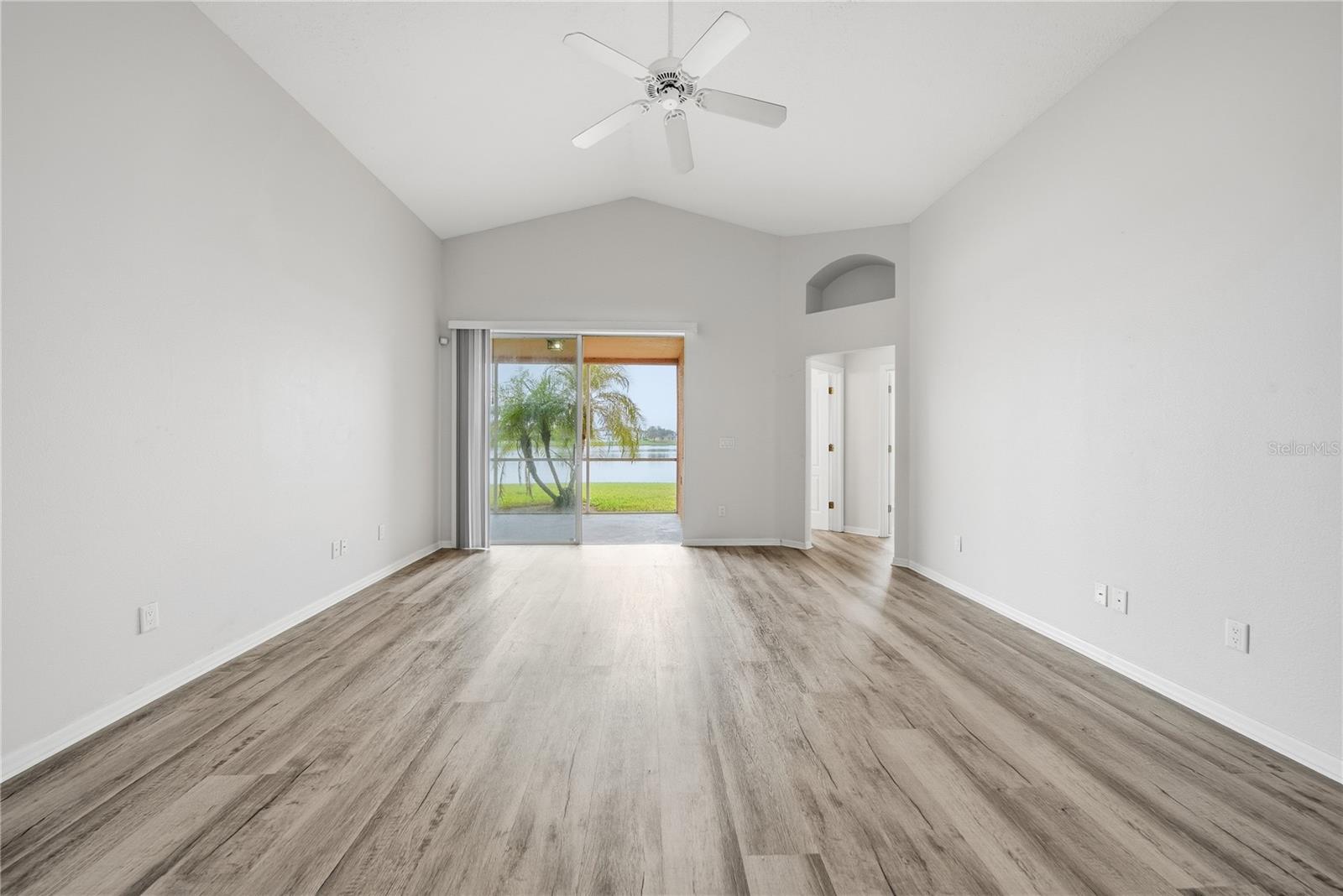 BRIDGEWATER PH 03 - Residential Lease