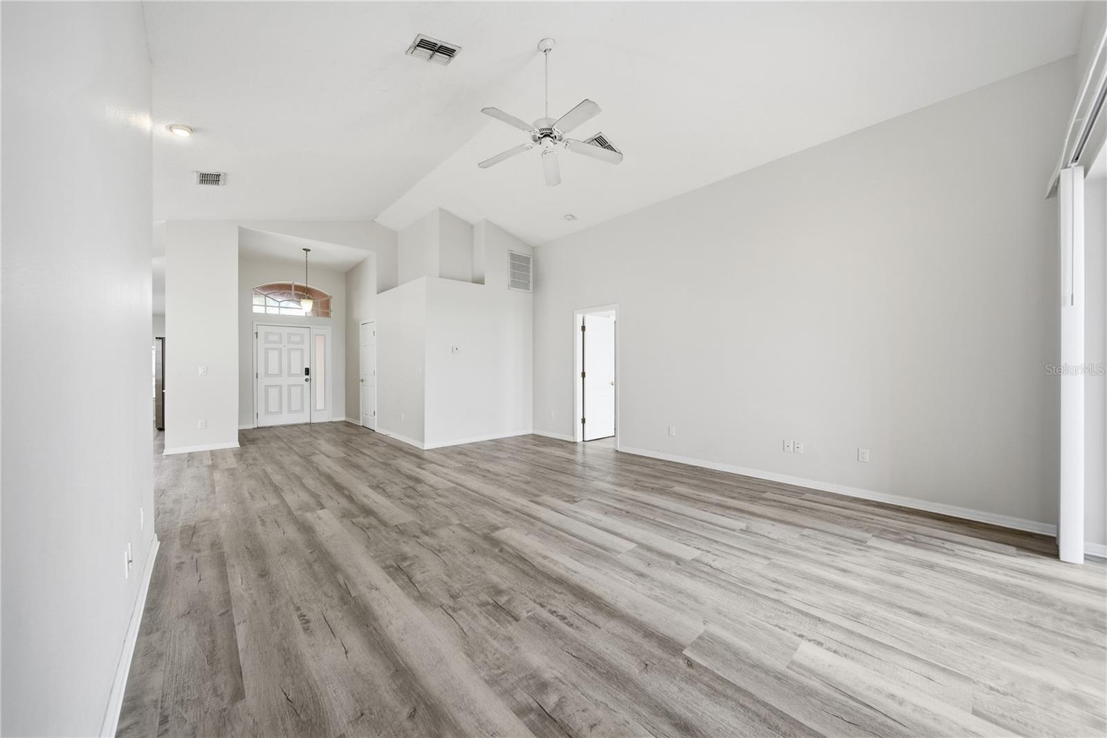 BRIDGEWATER PH 03 - Residential Lease