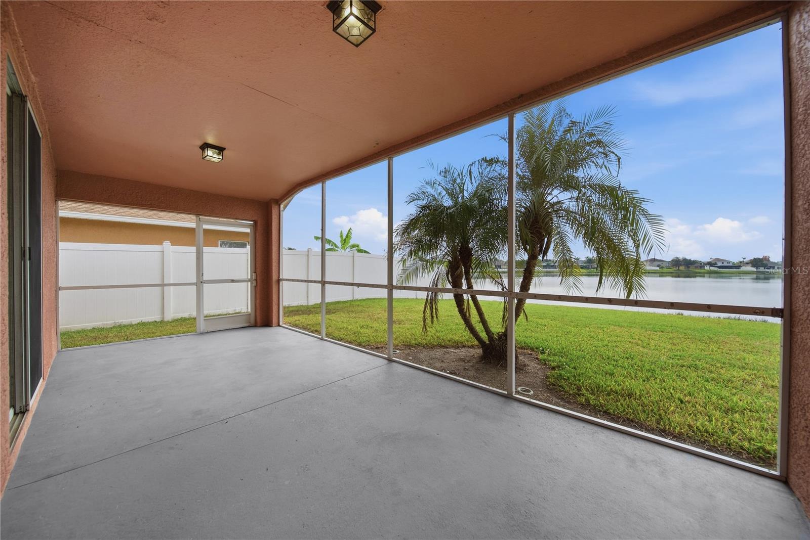 BRIDGEWATER PH 03 - Residential Lease