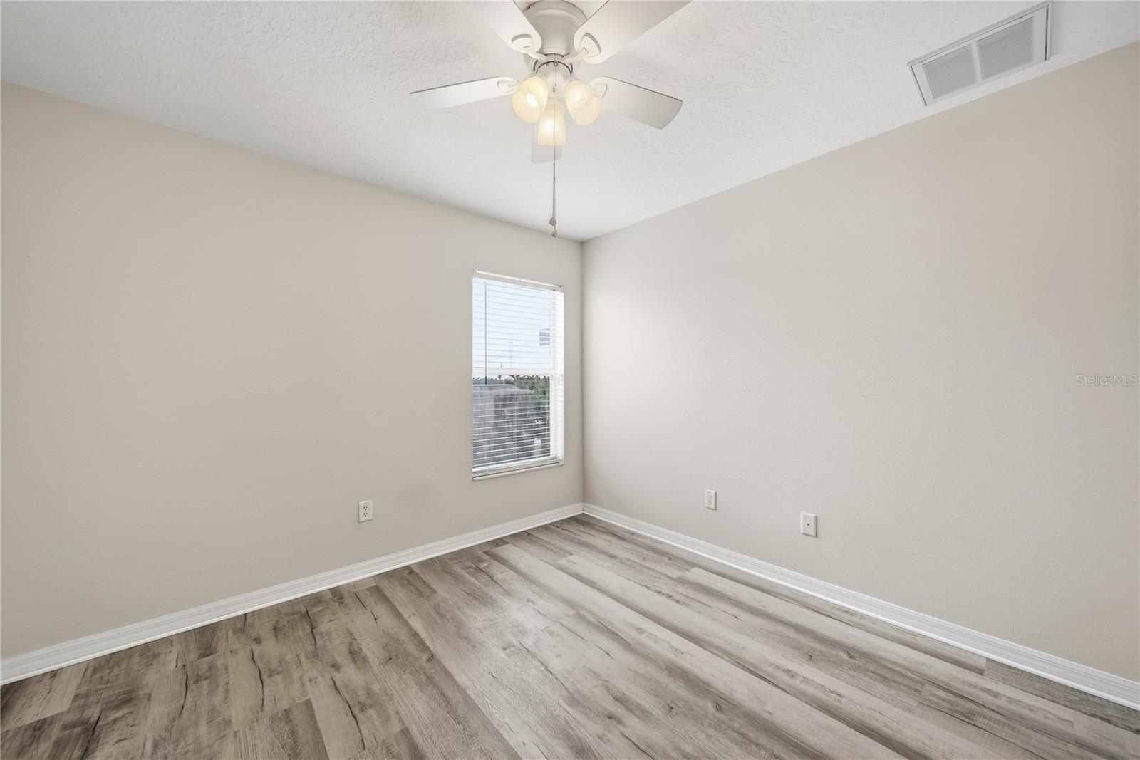 BRIDGEWATER PH 03 - Residential Lease