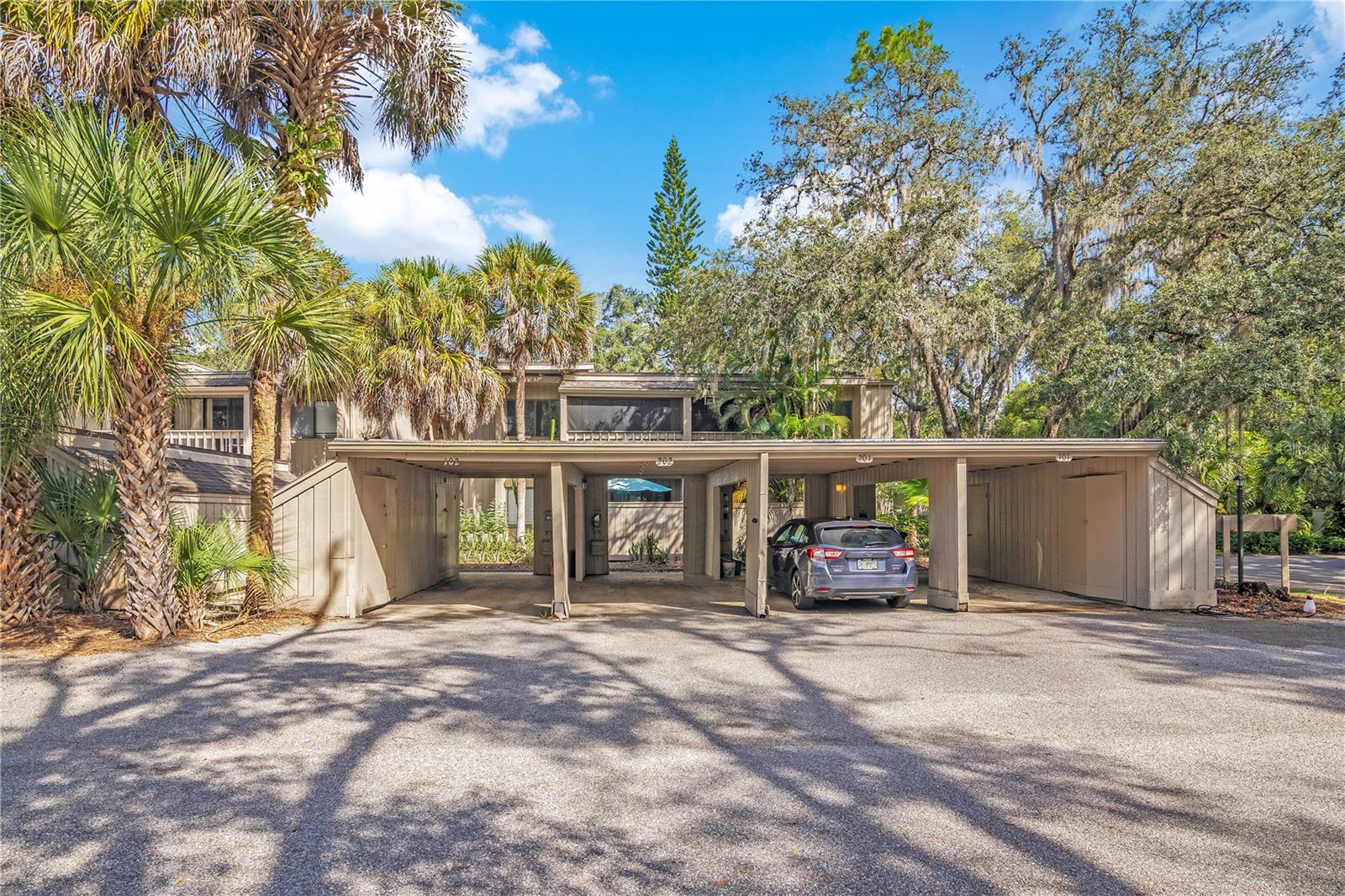 CROWN OAKS - Residential