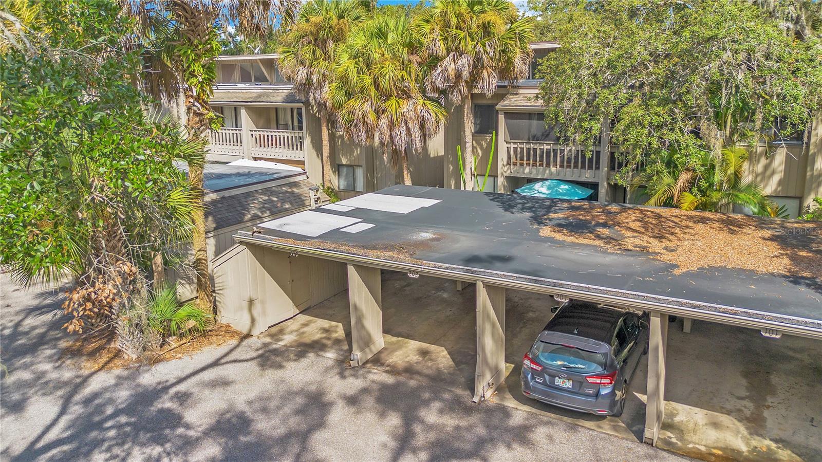 CROWN OAKS - Residential