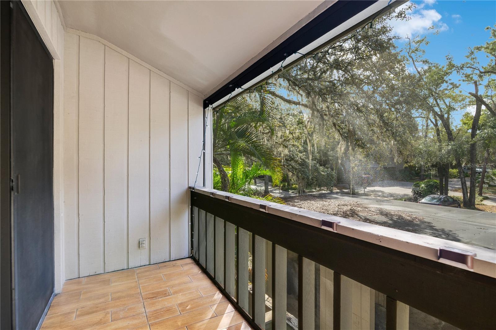 CROWN OAKS - Residential