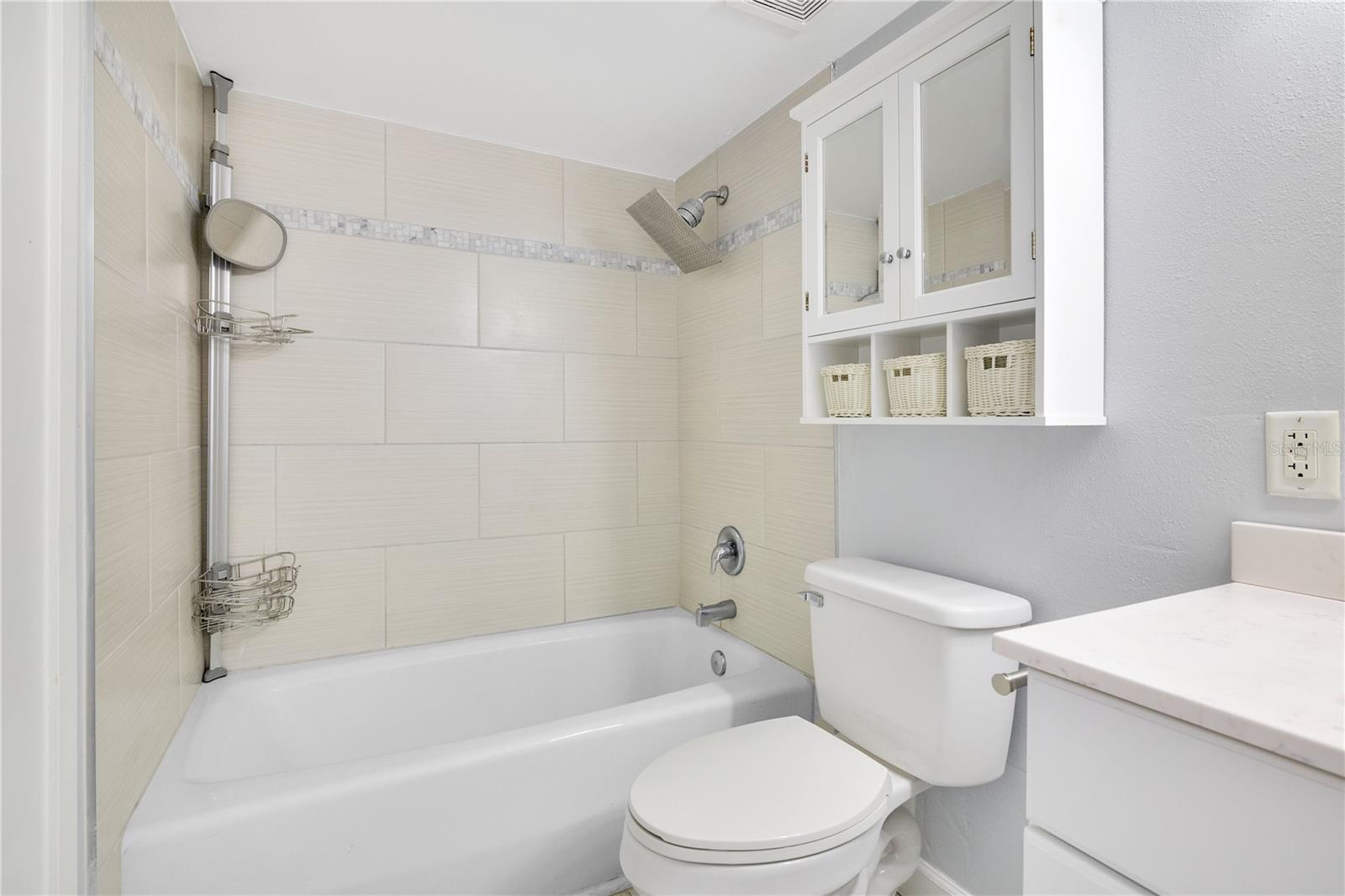 CROWN OAKS - Residential