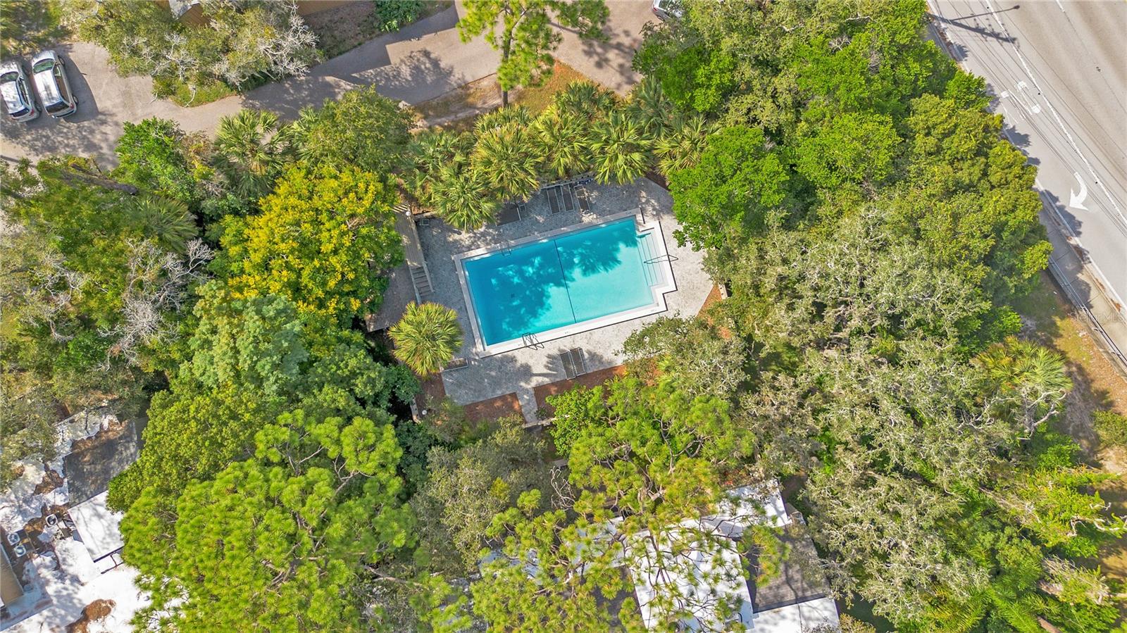 CROWN OAKS - Residential