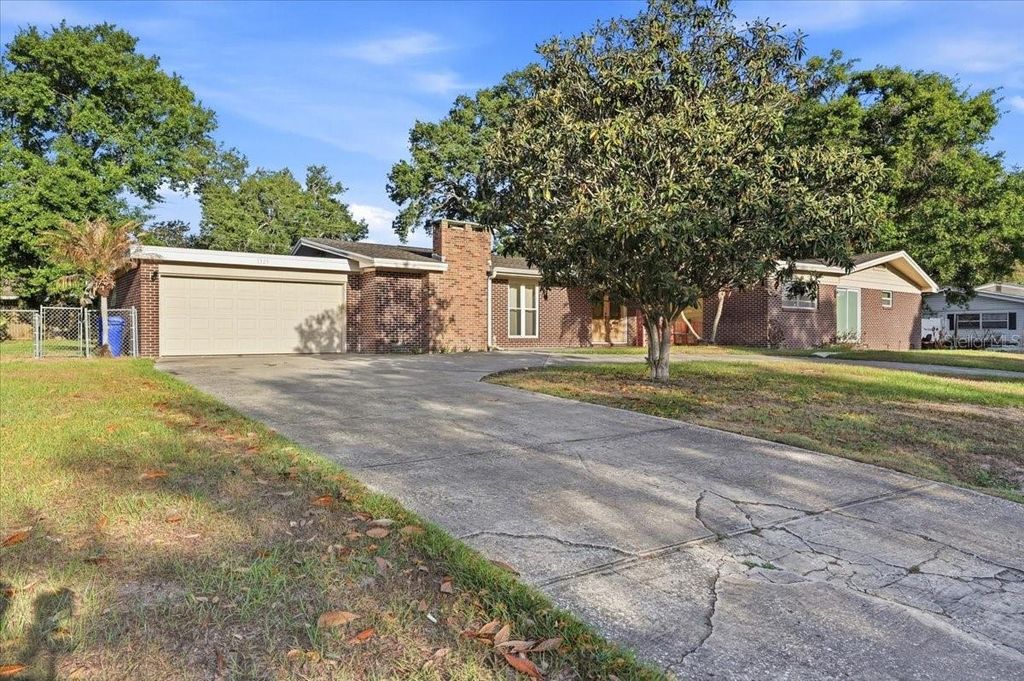 Photo of 1329 Jaffa Street, Lakeland, FL 33801 (MLS # P4938336)