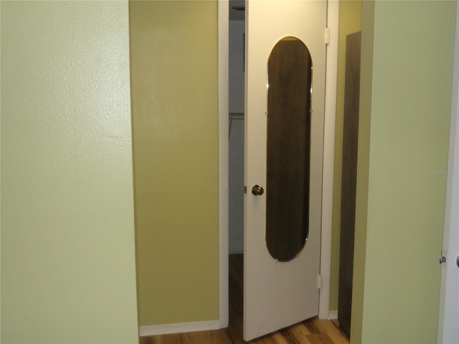 BAYSHORE ON THE LAKE APTS SEC 4 - Residential