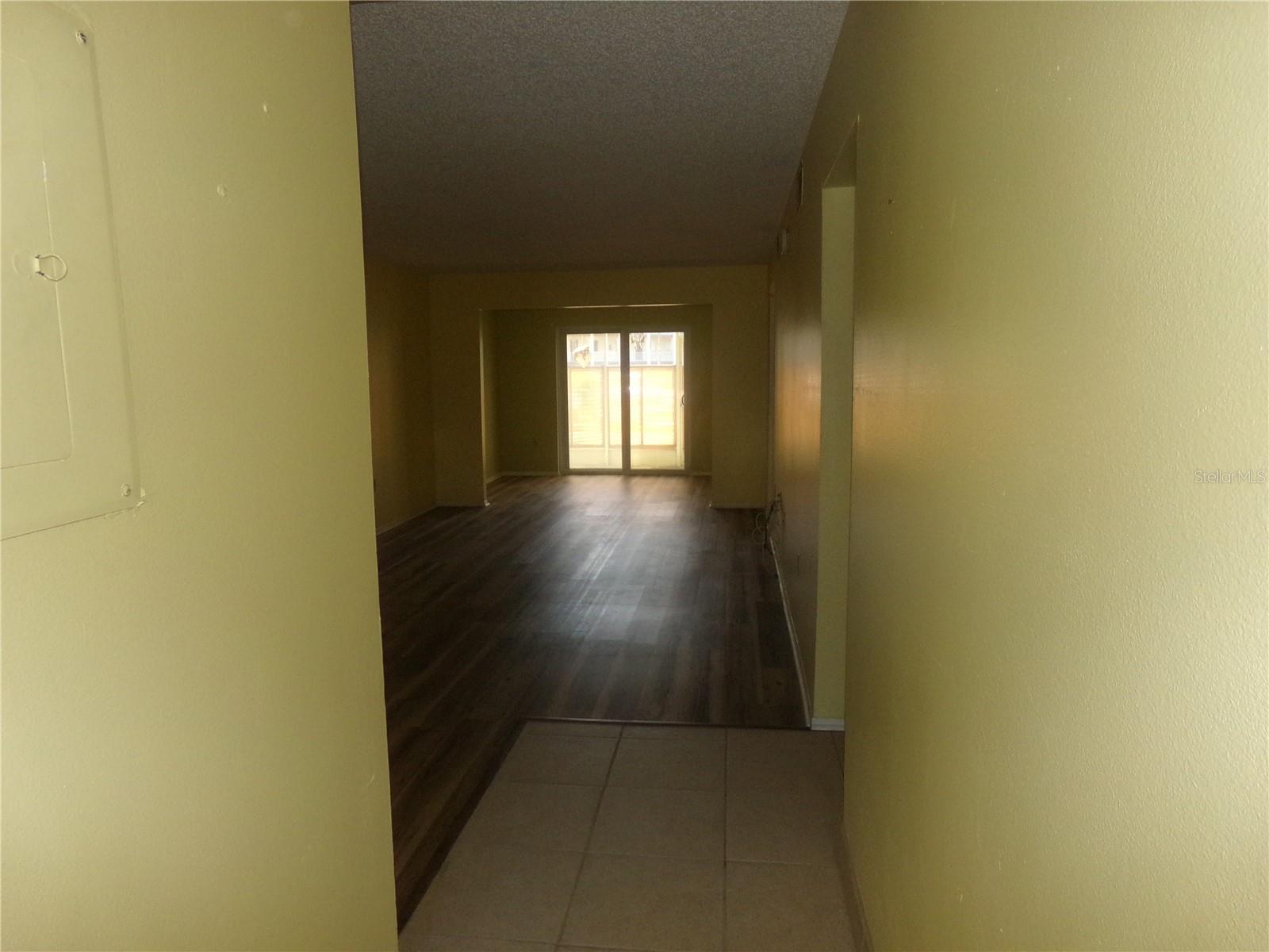 BAYSHORE ON THE LAKE APTS SEC 4 - Residential