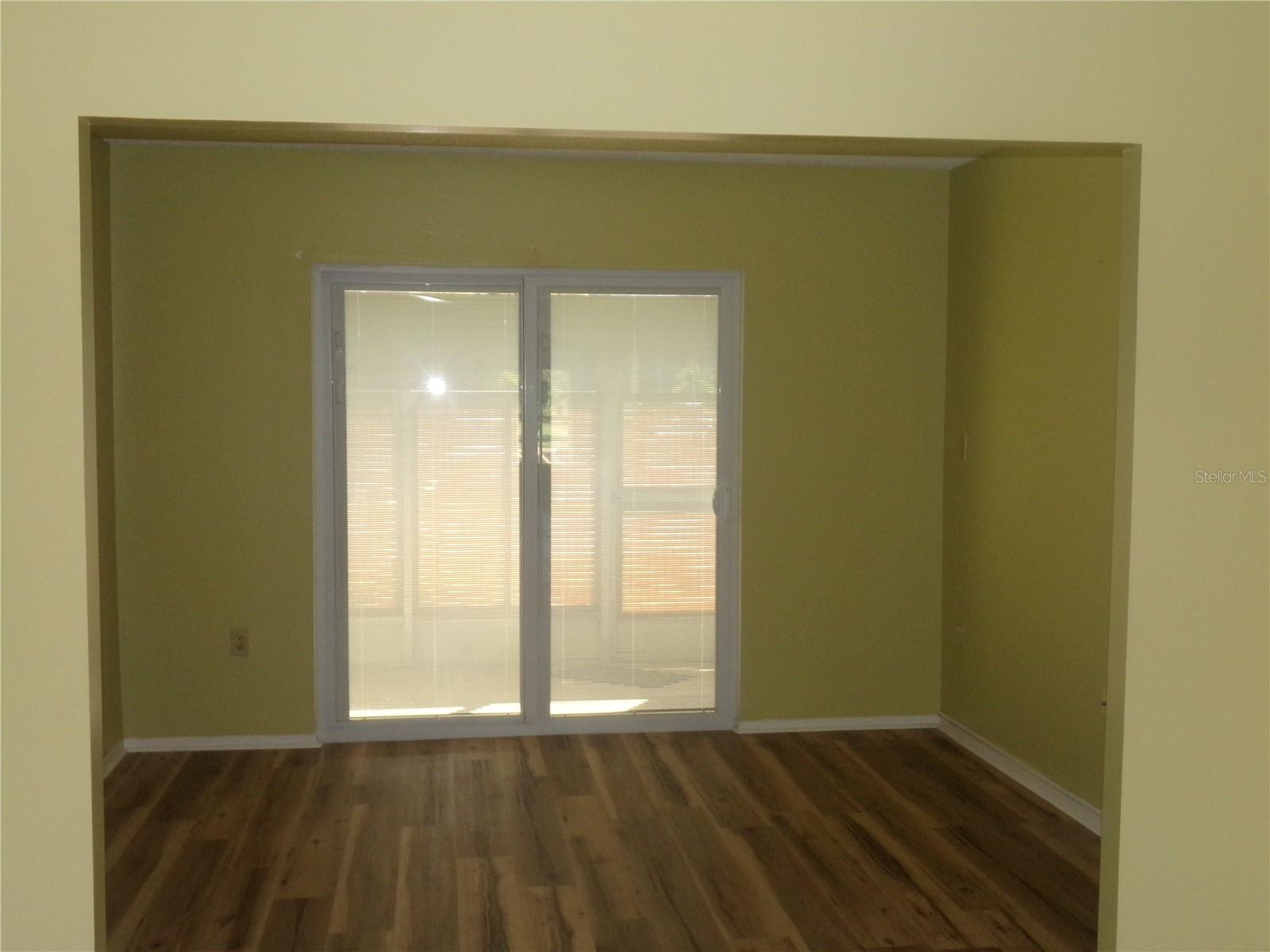 BAYSHORE ON THE LAKE APTS SEC 4 - Residential