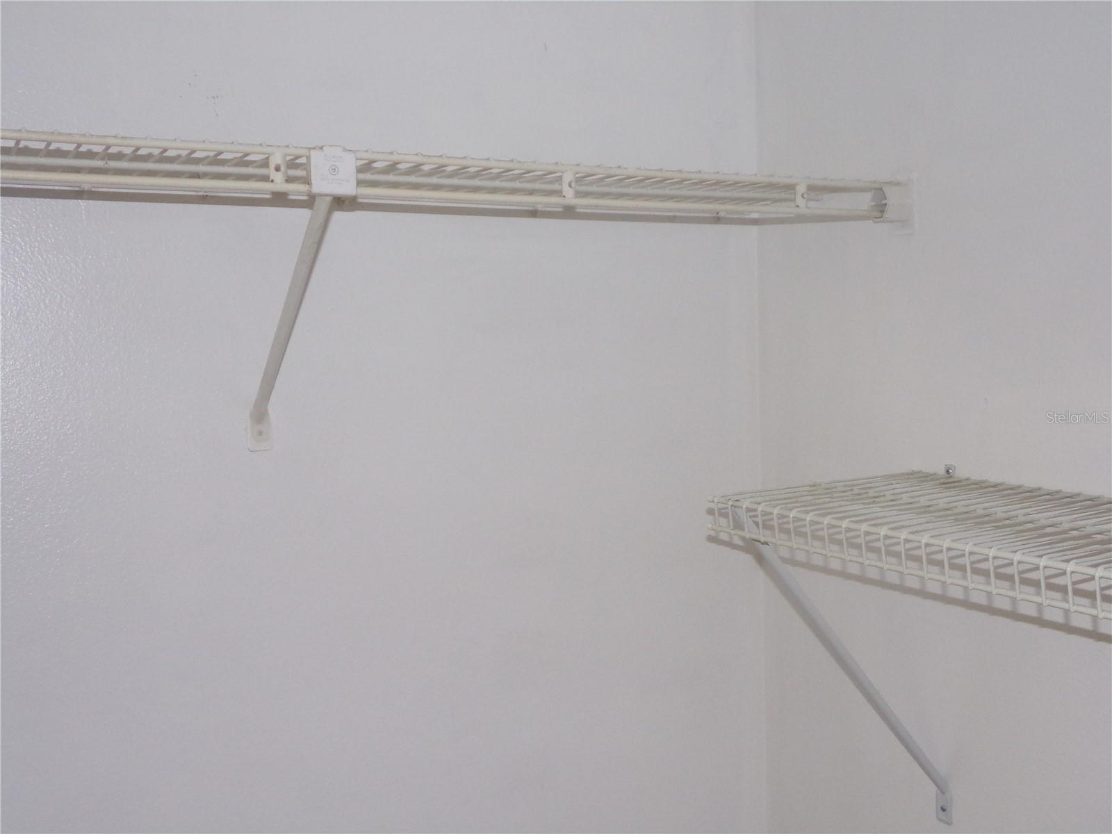 BAYSHORE ON THE LAKE APTS SEC 4 - Residential