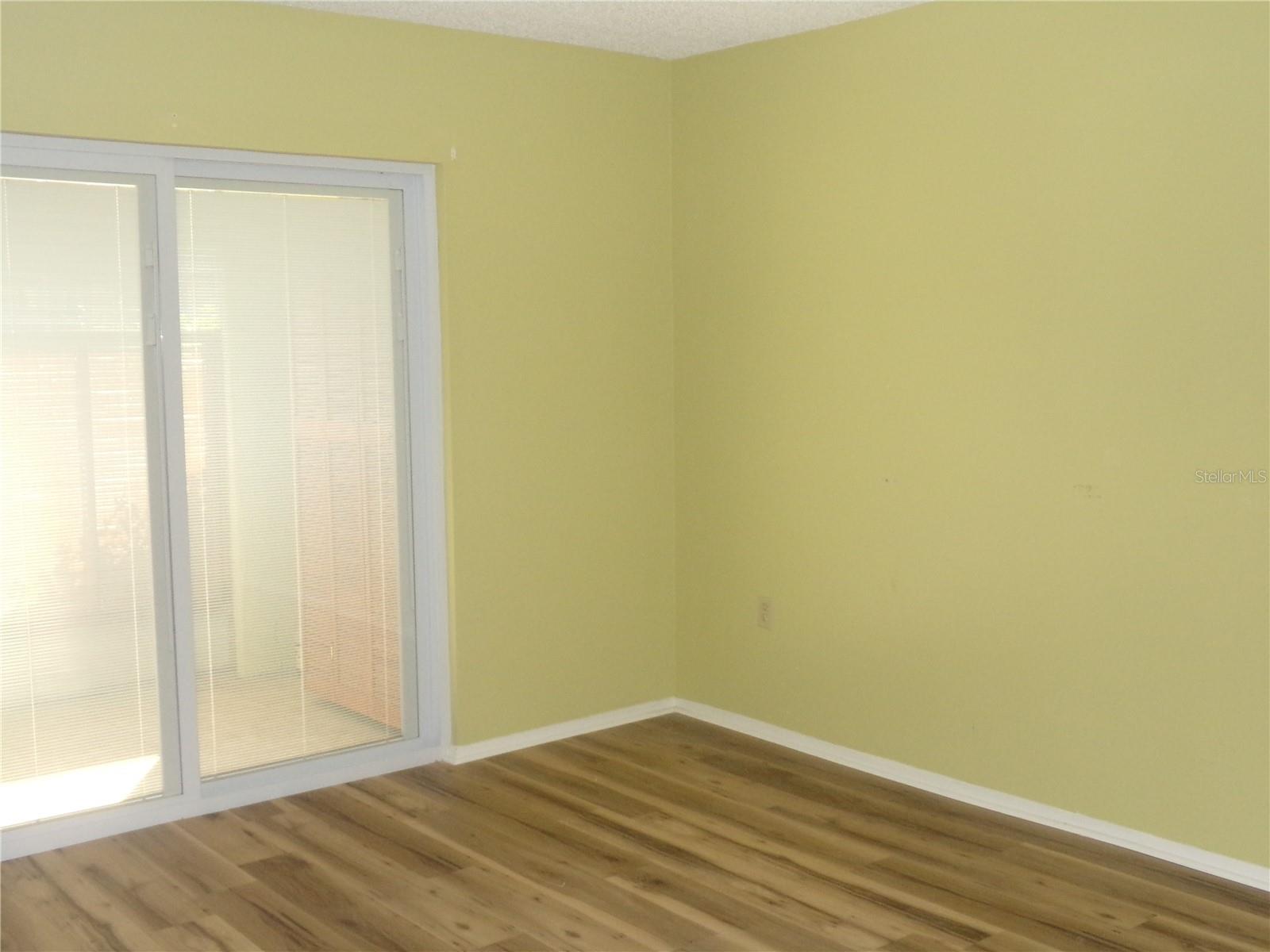 BAYSHORE ON THE LAKE APTS SEC 4 - Residential