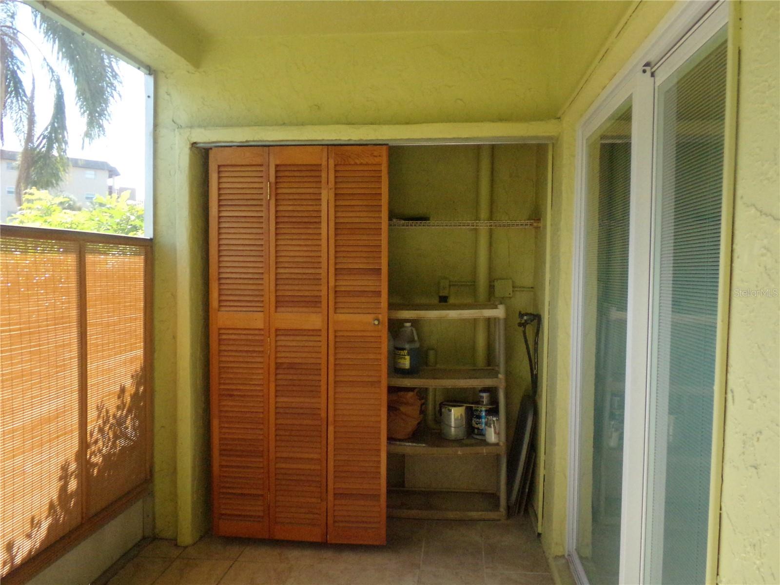 BAYSHORE ON THE LAKE APTS SEC 4 - Residential