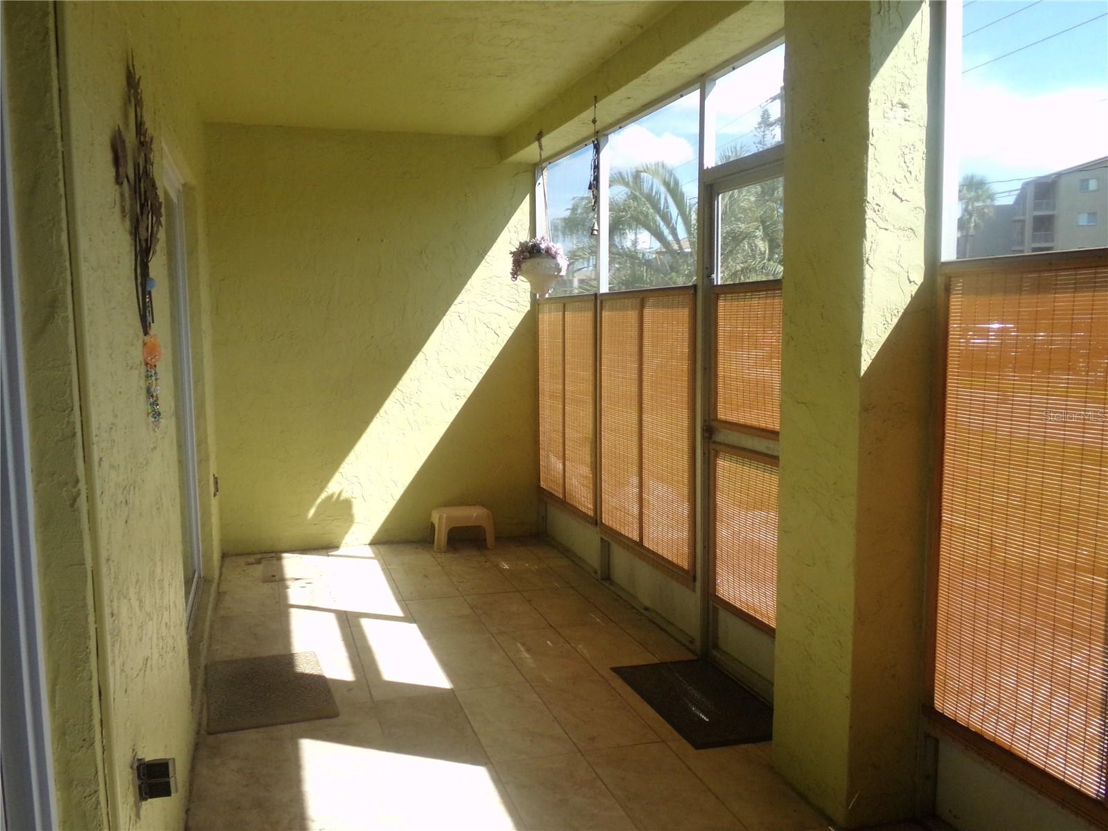 BAYSHORE ON THE LAKE APTS SEC 4 - Residential