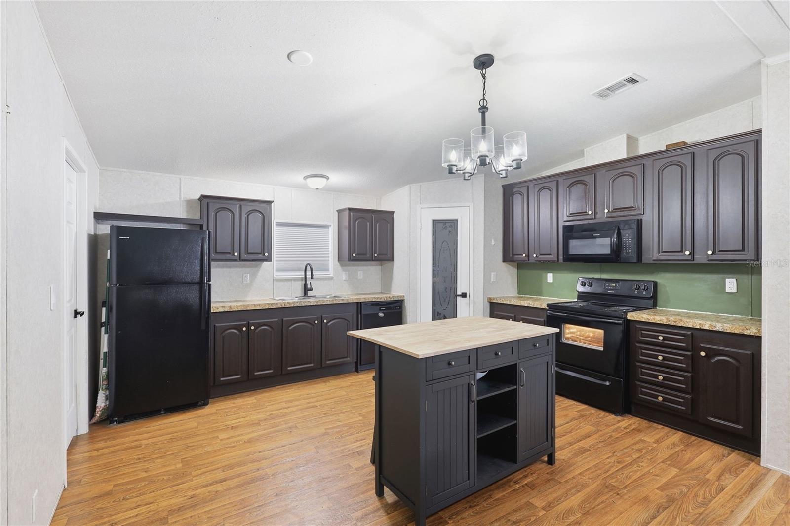 MOBILE MANOR 2ND SEC - Residential