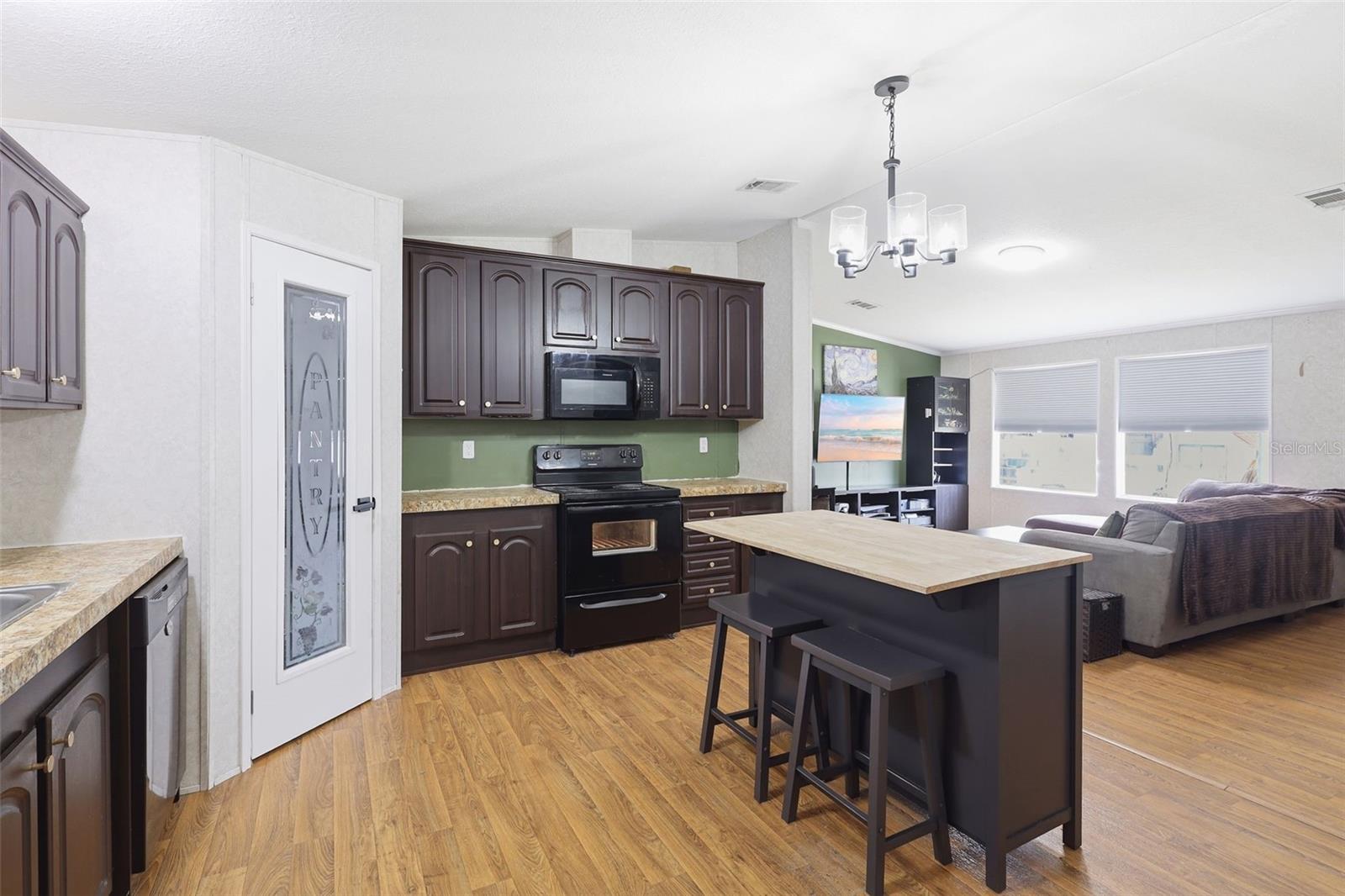 MOBILE MANOR 2ND SEC - Residential