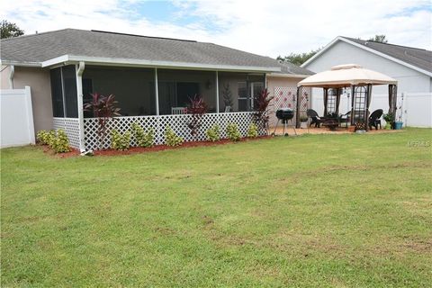 A home in PARRISH