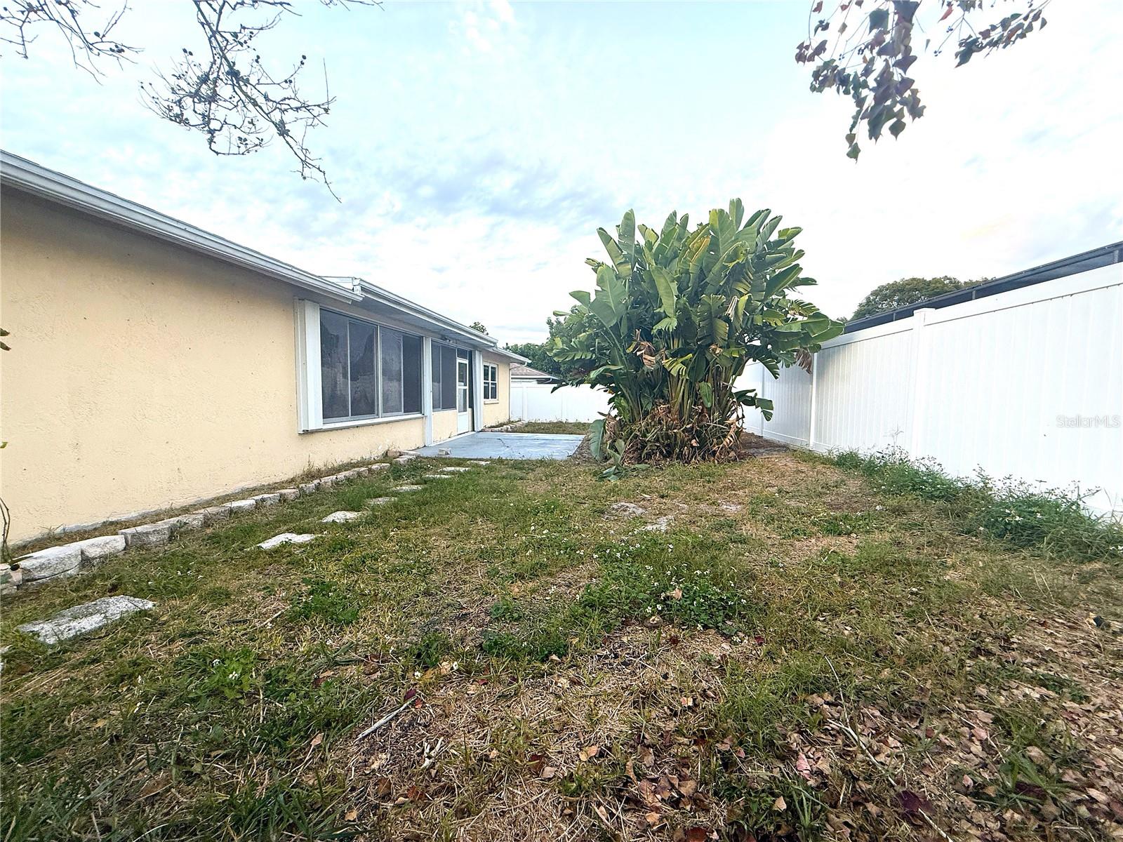 RADCLIFFE ESTATES - Residential Lease