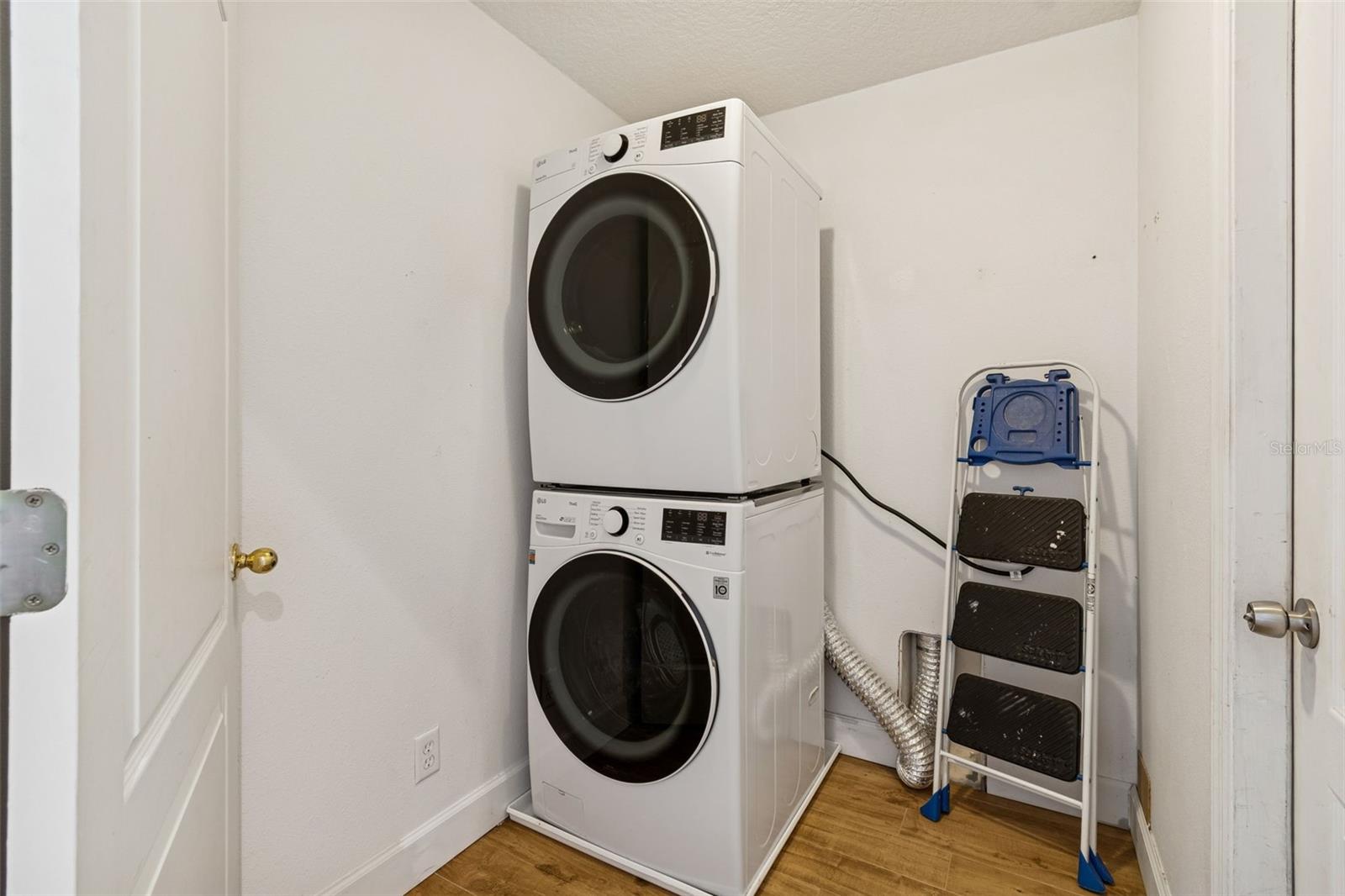 VILLAROSA K - Residential