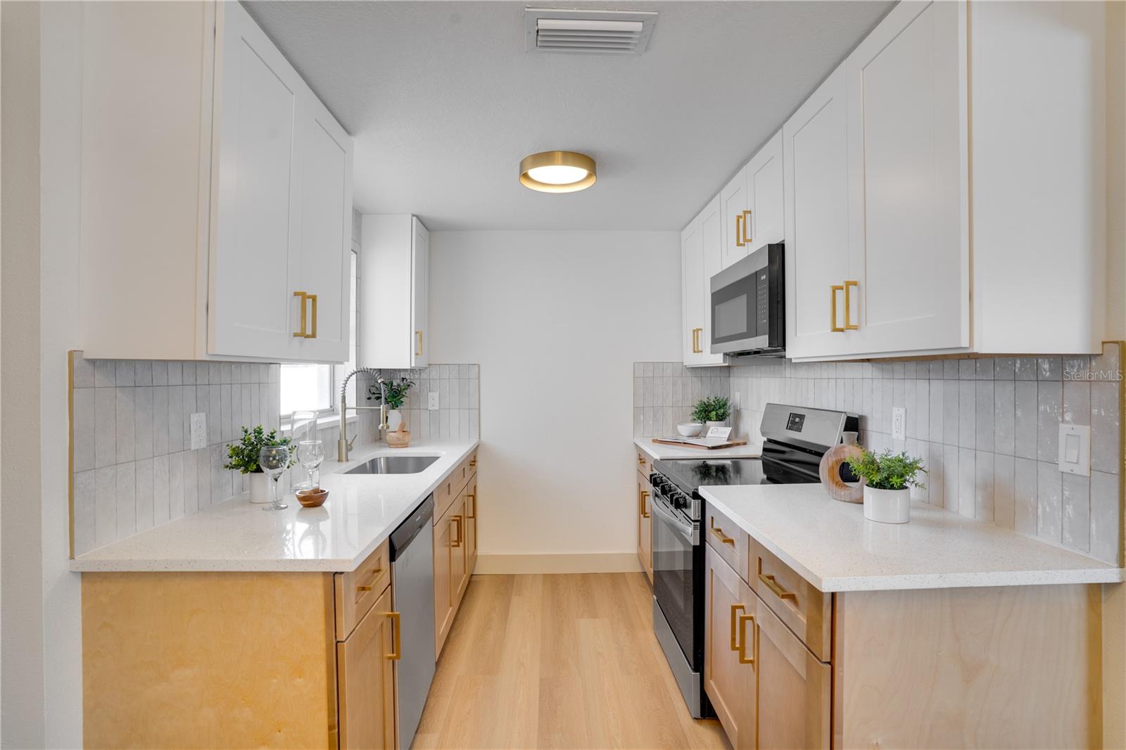 KAYWOOD GARDENS - Residential