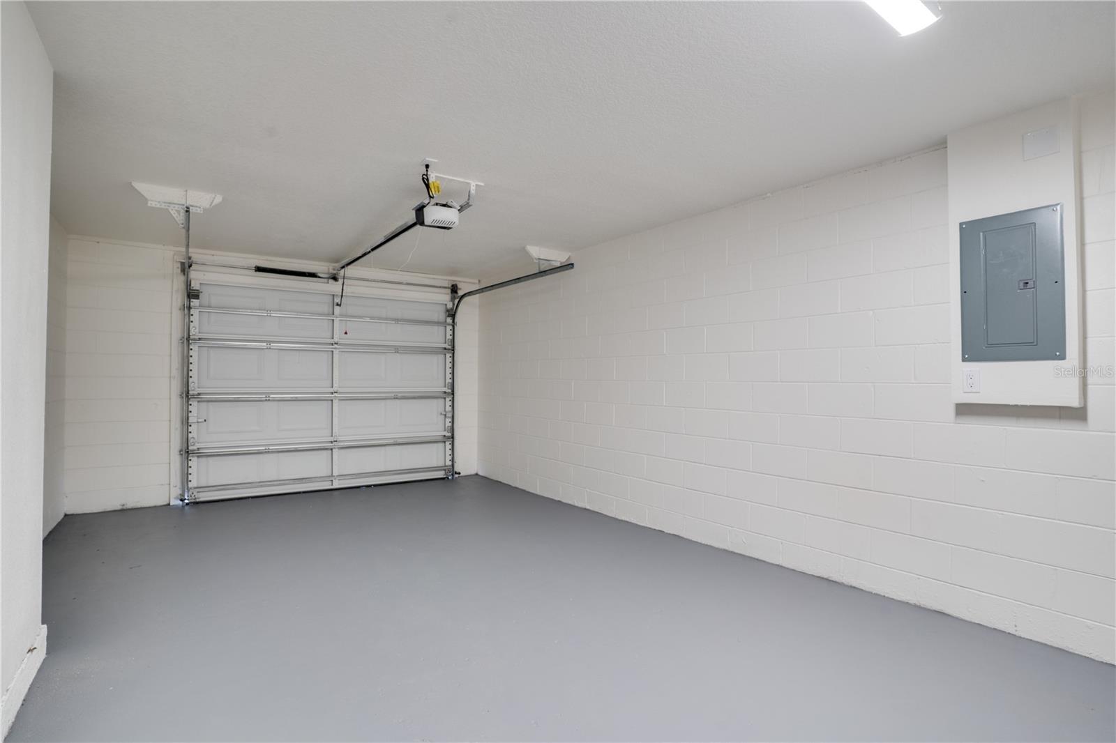 KAYWOOD GARDENS - Residential