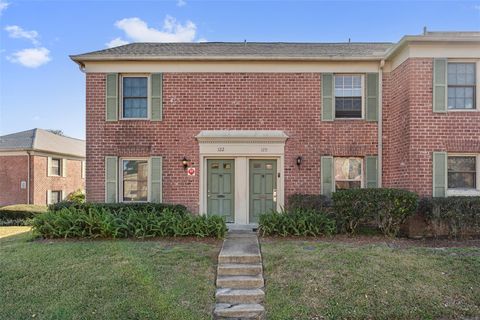 A home in CASSELBERRY