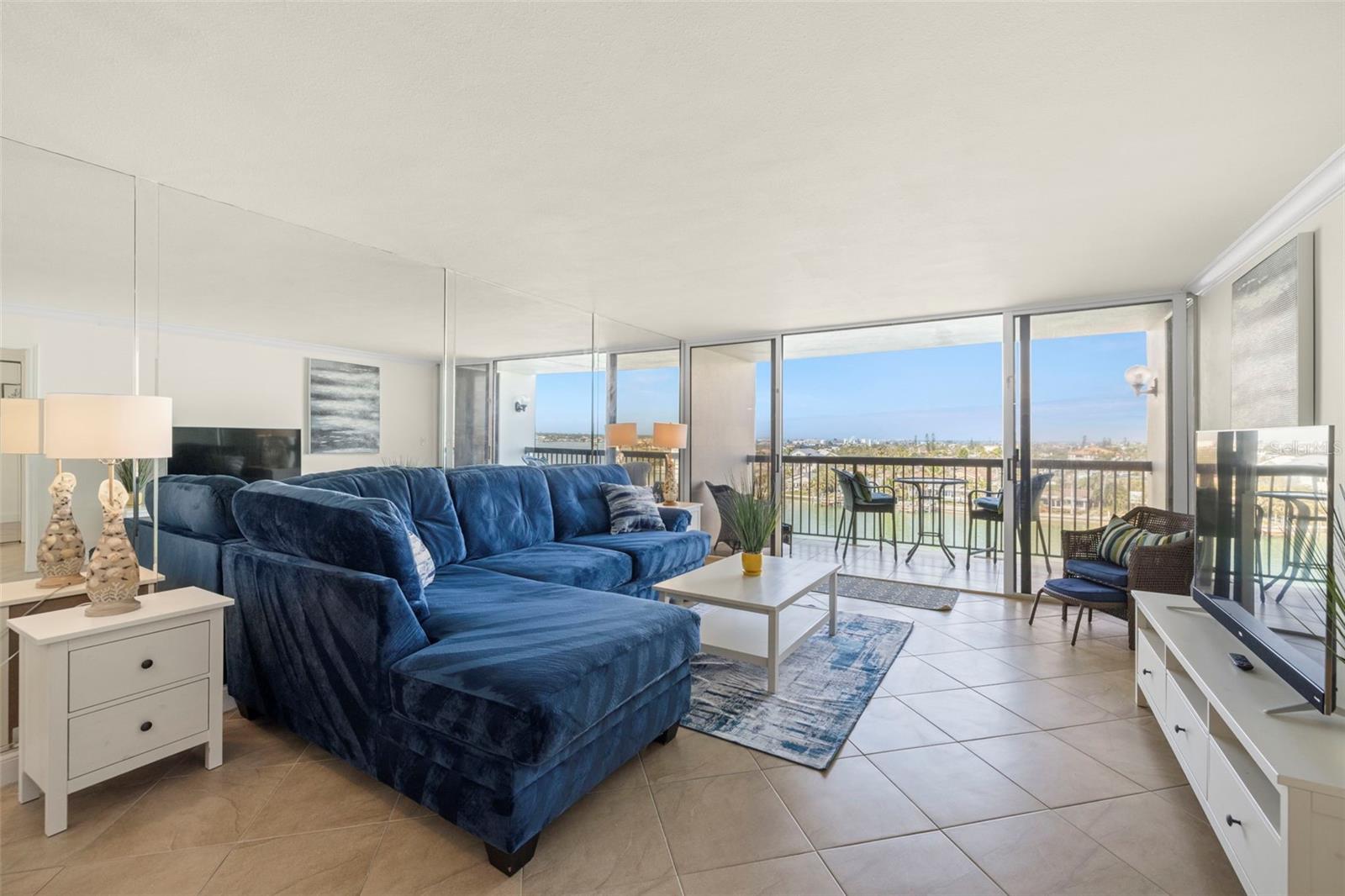 Casas a venda 2 - Jen Dantas 9495 BLIND PASS ROAD 605