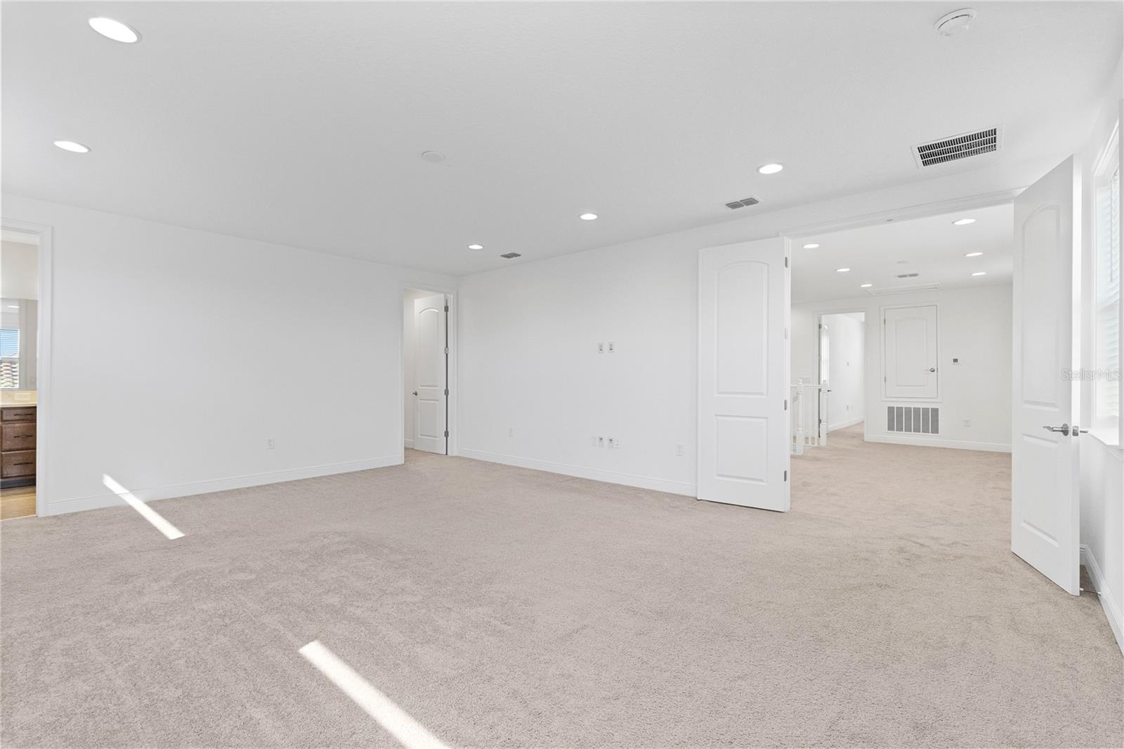 EAGLE CREEK - Residential