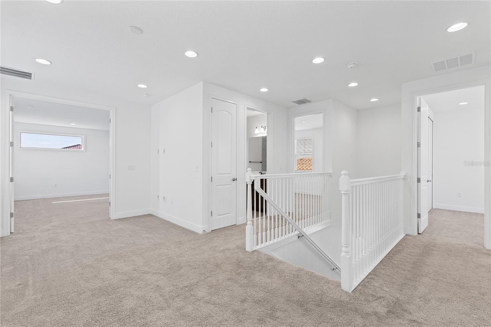 EAGLE CREEK - Residential