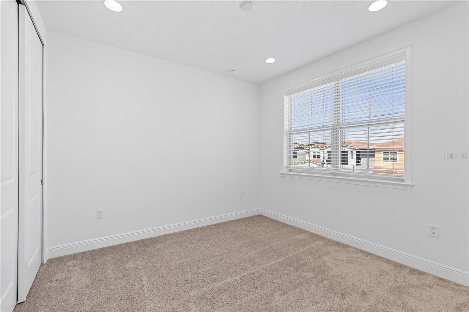 EAGLE CREEK - Residential