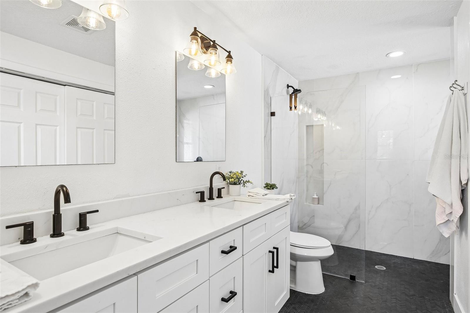 YACHT CLUB ESTATES UNIT 8 REP - Residential