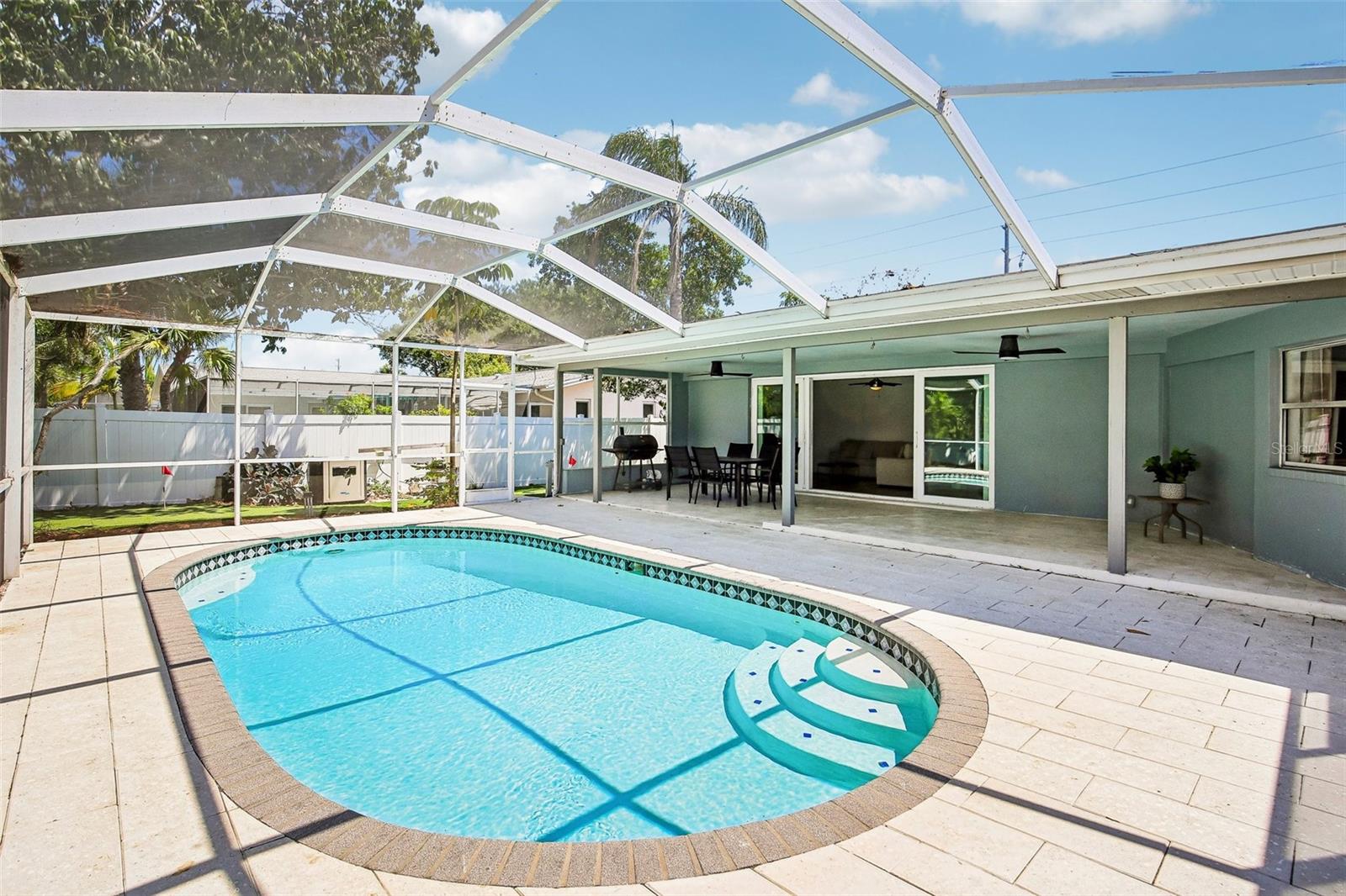 YACHT CLUB ESTATES UNIT 8 REP - Residential