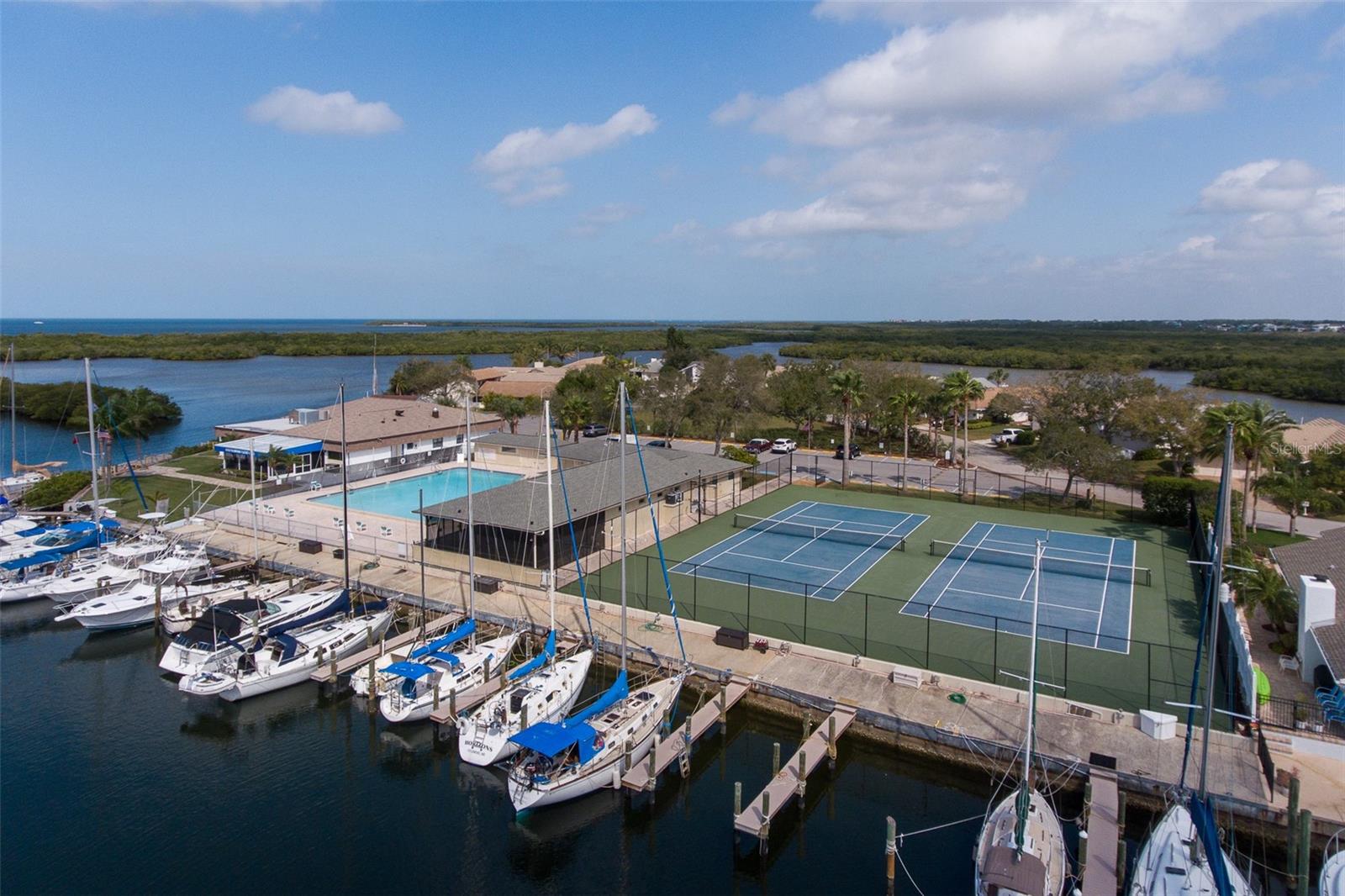GULF HARBORS WOODLANDS - Residential