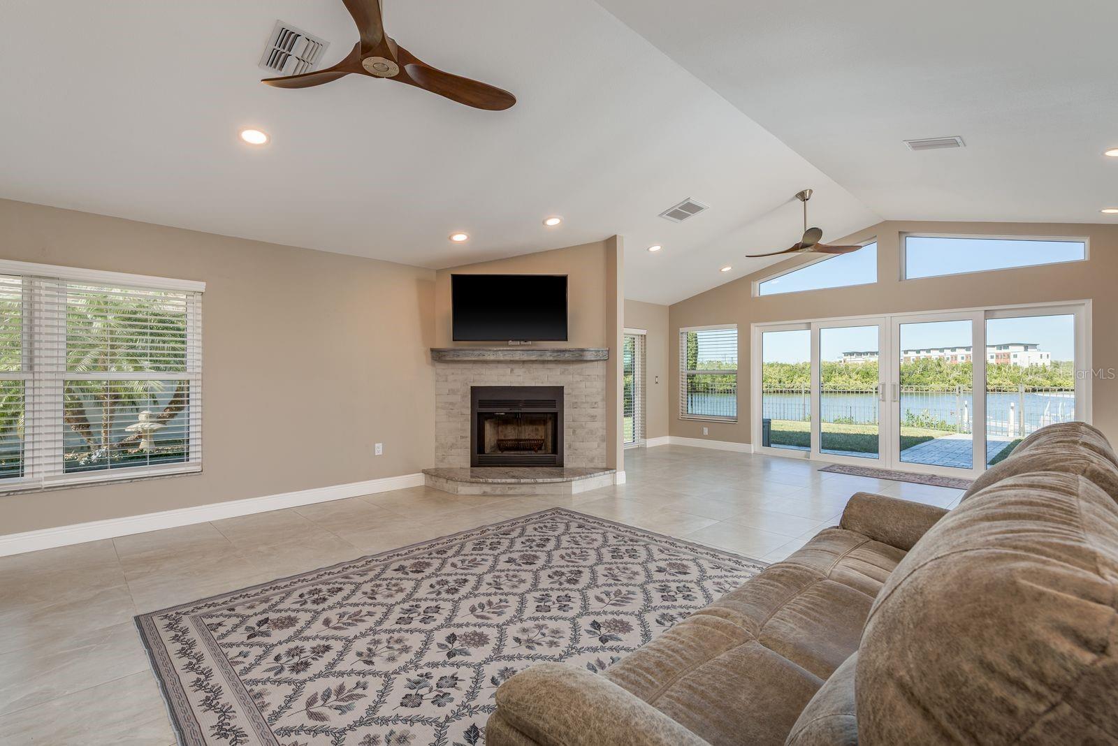 GULF HARBORS WOODLANDS - Residential