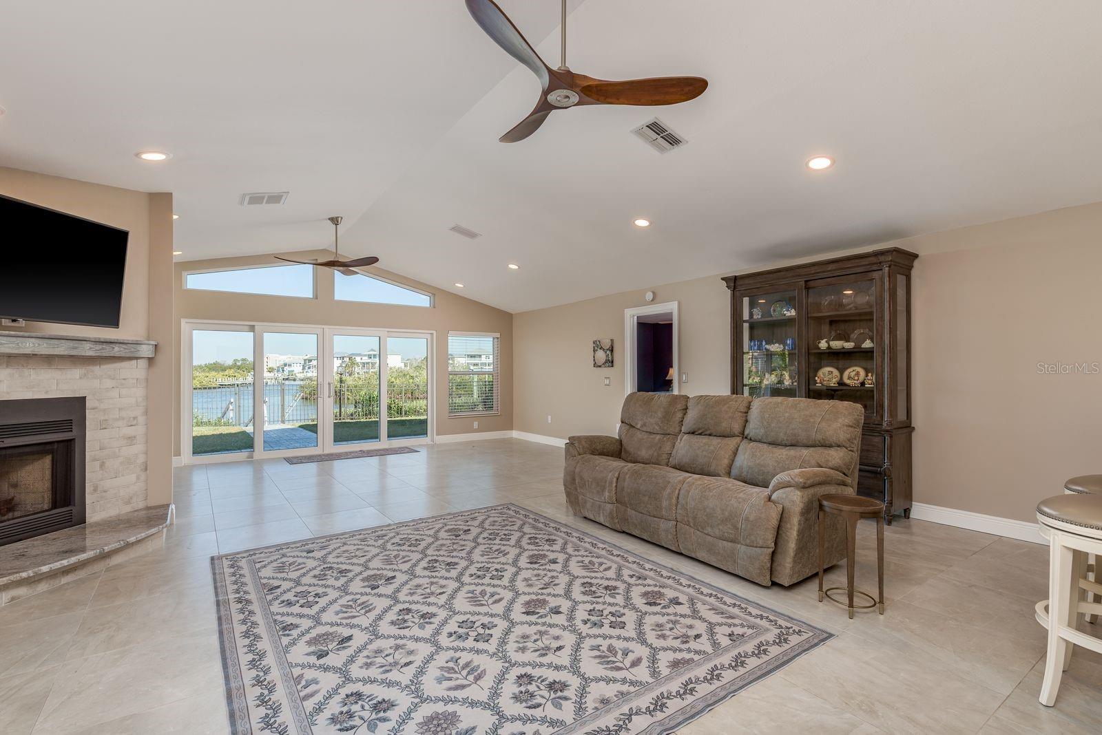 GULF HARBORS WOODLANDS - Residential