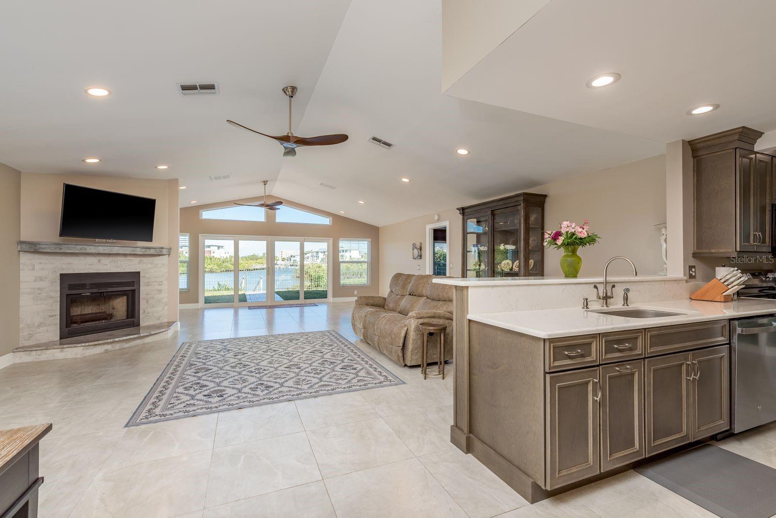 GULF HARBORS WOODLANDS - Residential