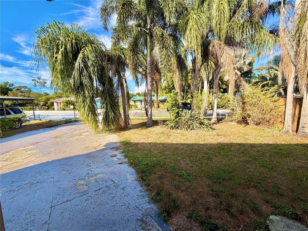 Photo of 3670 42nd Avenue N, St Petersburg, FL 33714 (MLS # O6363269)