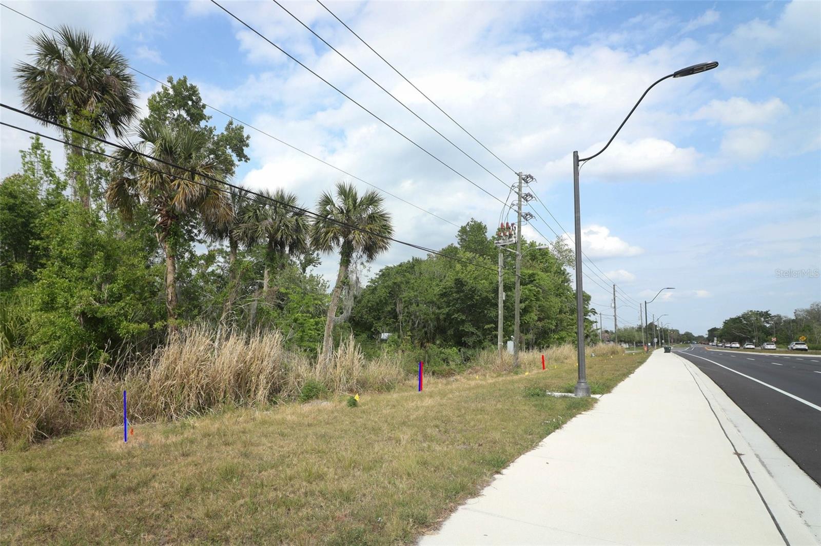 E BROADWAY STREET
