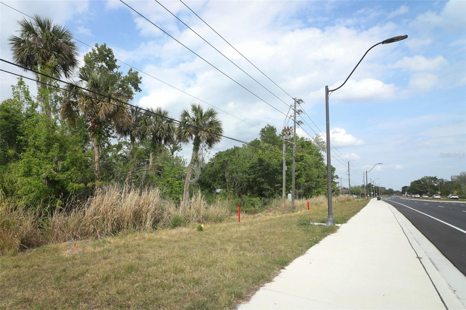 E BROADWAY STREET