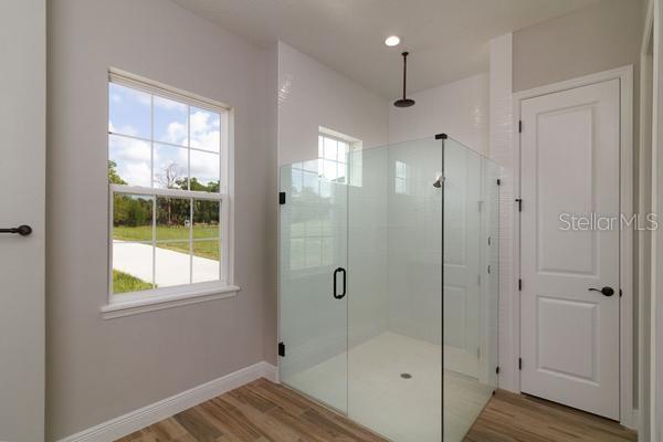 LEESBURG JAMESTOWNE SUB - Residential