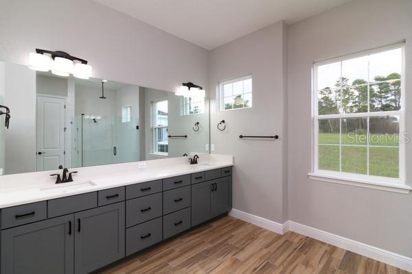 LEESBURG JAMESTOWNE SUB - Residential